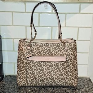 DKNY Bryanna Shoulder/Hand Bag & Zipper Pouch Bag.  NWT